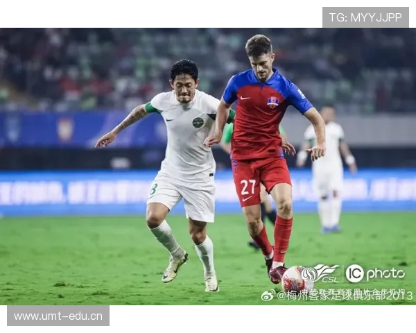 亚精英赛激战:特奥一条龙破门 莱昂纳多致命制胜 纳萨夫惜败新月2比3 亚精英赛激战:特奥一条龙破门 莱昂纳多致命制胜 纳萨夫惜败新月2比3