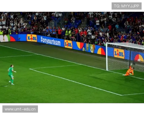 女欧杯半场战况:亨德里希染红 盖约罗努斯肯破门法国战平德国 女欧杯半场战况:亨德里希染红 盖约罗努斯肯破门法国战平德国